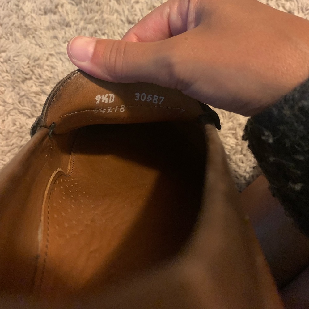 Brand new never worn Allen Edmonds shoes size 9.5